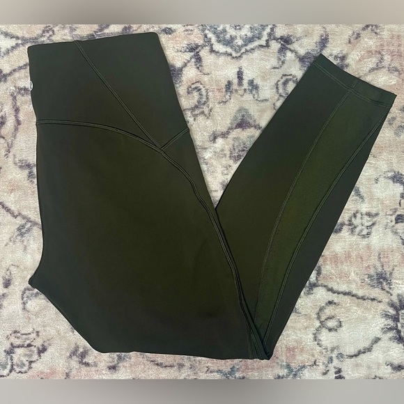 Lululemon Train Times 7/8
Pant *25" Olive Green Size 10 NWOT - Picture 6 of 8
